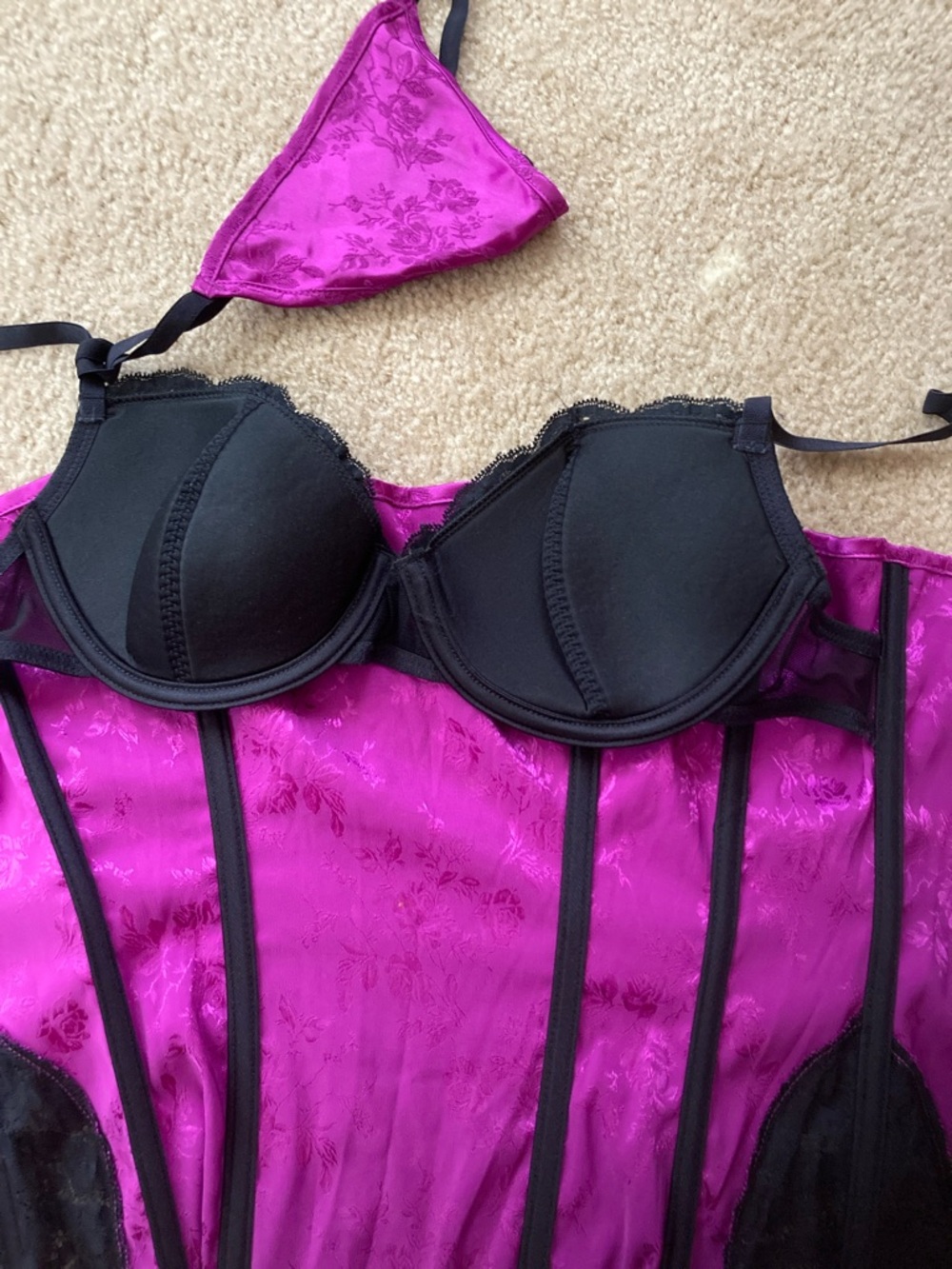 Fuchsia Satin Lace Bustier Top with matching Thong - Picture 11 of 11